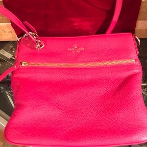 Kate spade messenger bag in excellent condition